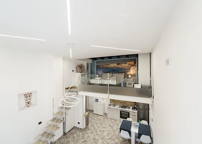 House Aury Siraküza